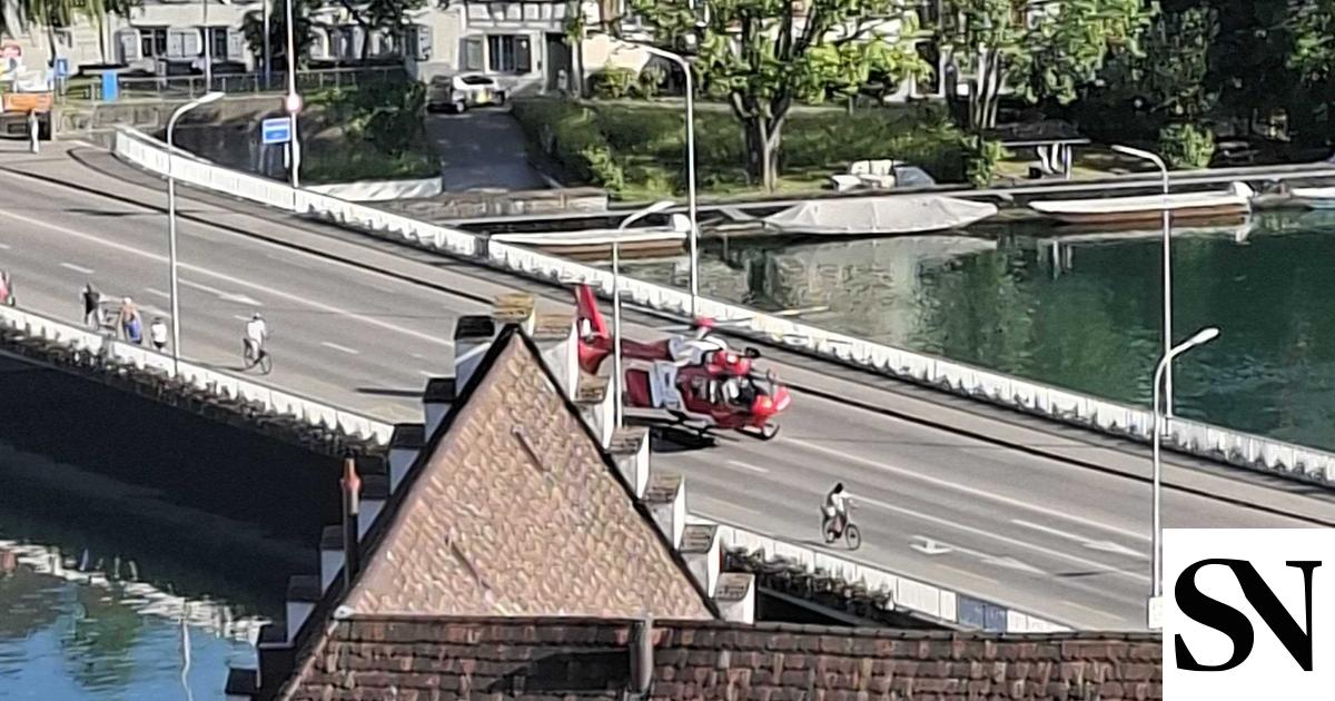 Rega-Helikopter auf Feuerthaler Brücke gelandet
