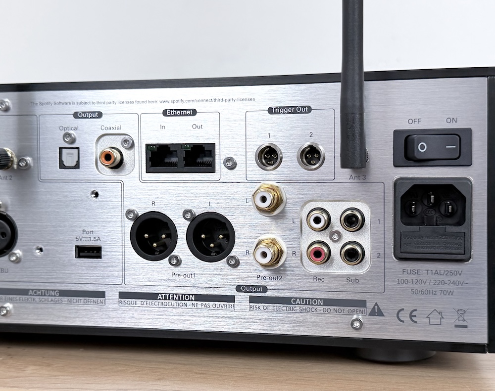 Nubert Ambient Line nuControl X 2 Anschluesse Rueckseite2