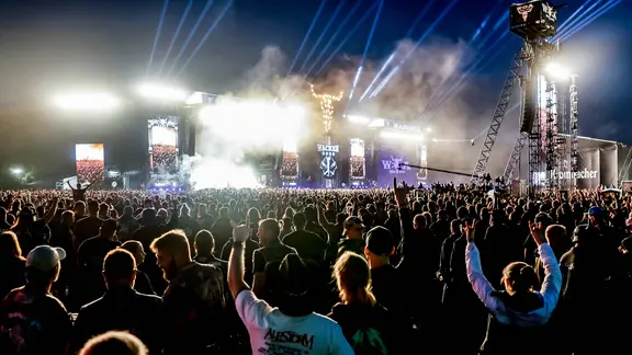 Publikum beim Wacken-Festival | picture alliance/dpa, Axel Heimken Publikum beim Wacken-Festival