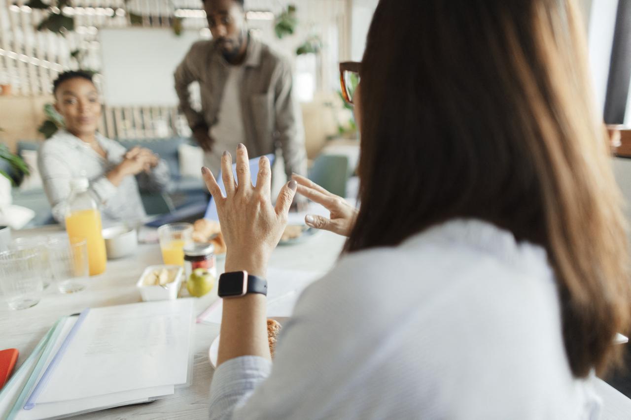 Les montres connectées et les traqueurs d'activité ne sont pas l'apanage des personnes qui font beaucoup de sport. Leurs données présentent souvent d'importantes limites en termes de précision. [Science Photo Library via AFP - PAUL BRADBURY/CAIA IMAGE/SCIENCE]
