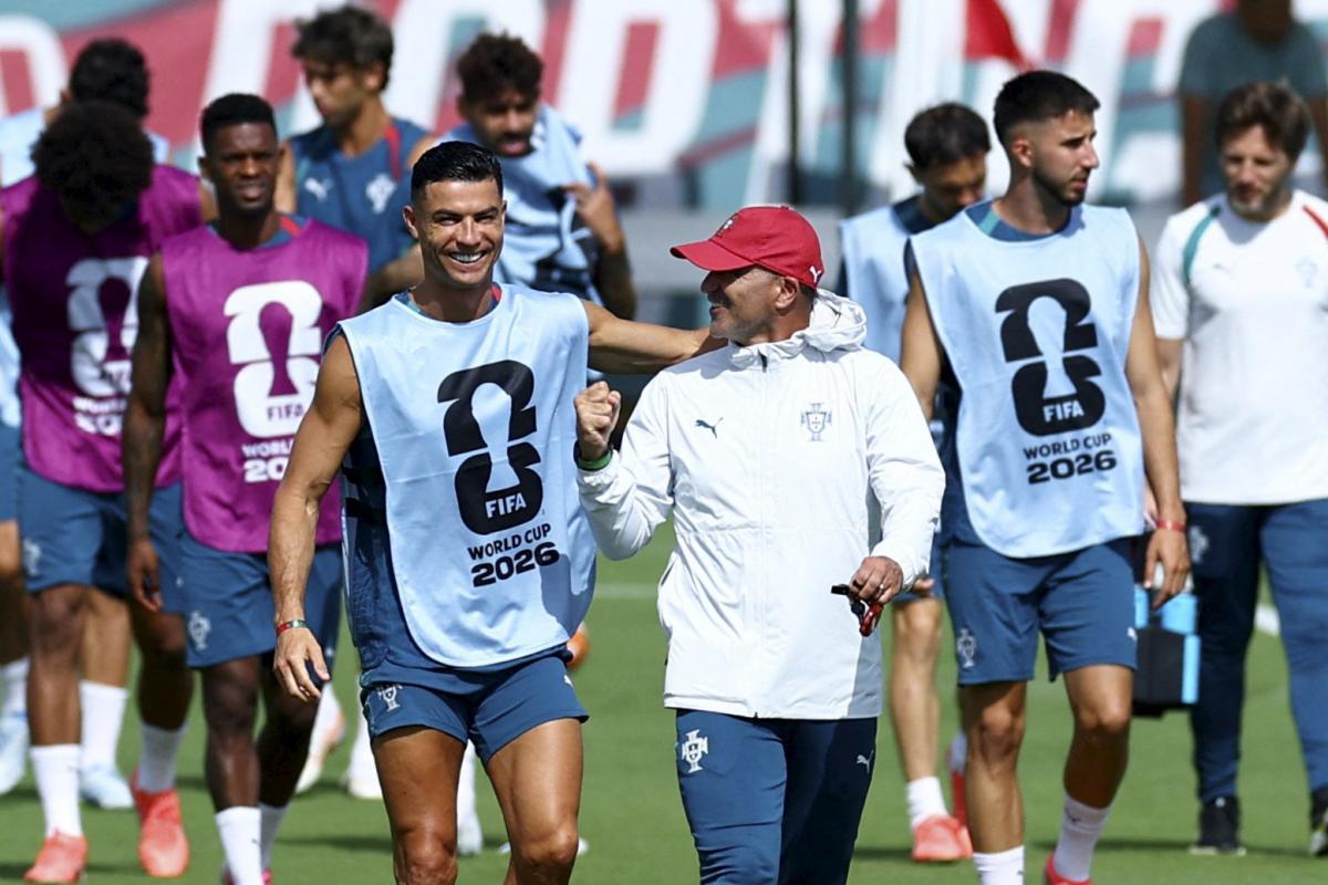 Cristiano Ronaldo, Roberto Martinez ou les deux, qui commande vraiment la sélection du Portugal à la Coupe du monde ? - L'Équipe
