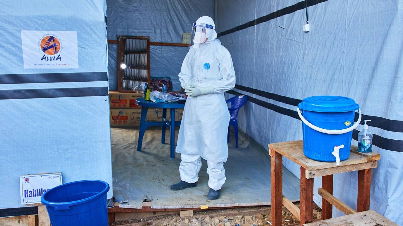 Le bilan de l’épidémie d’Ebola dépasse les 1000 morts en RDC et en Ouganda, selon l’OMS