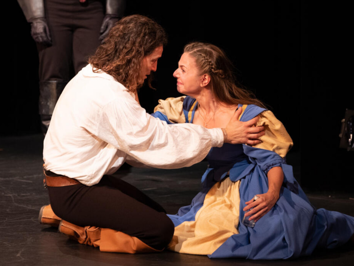 La Salonaise Barbara Lamballais excelle en coulisses et sur scène au Off d'Avignon