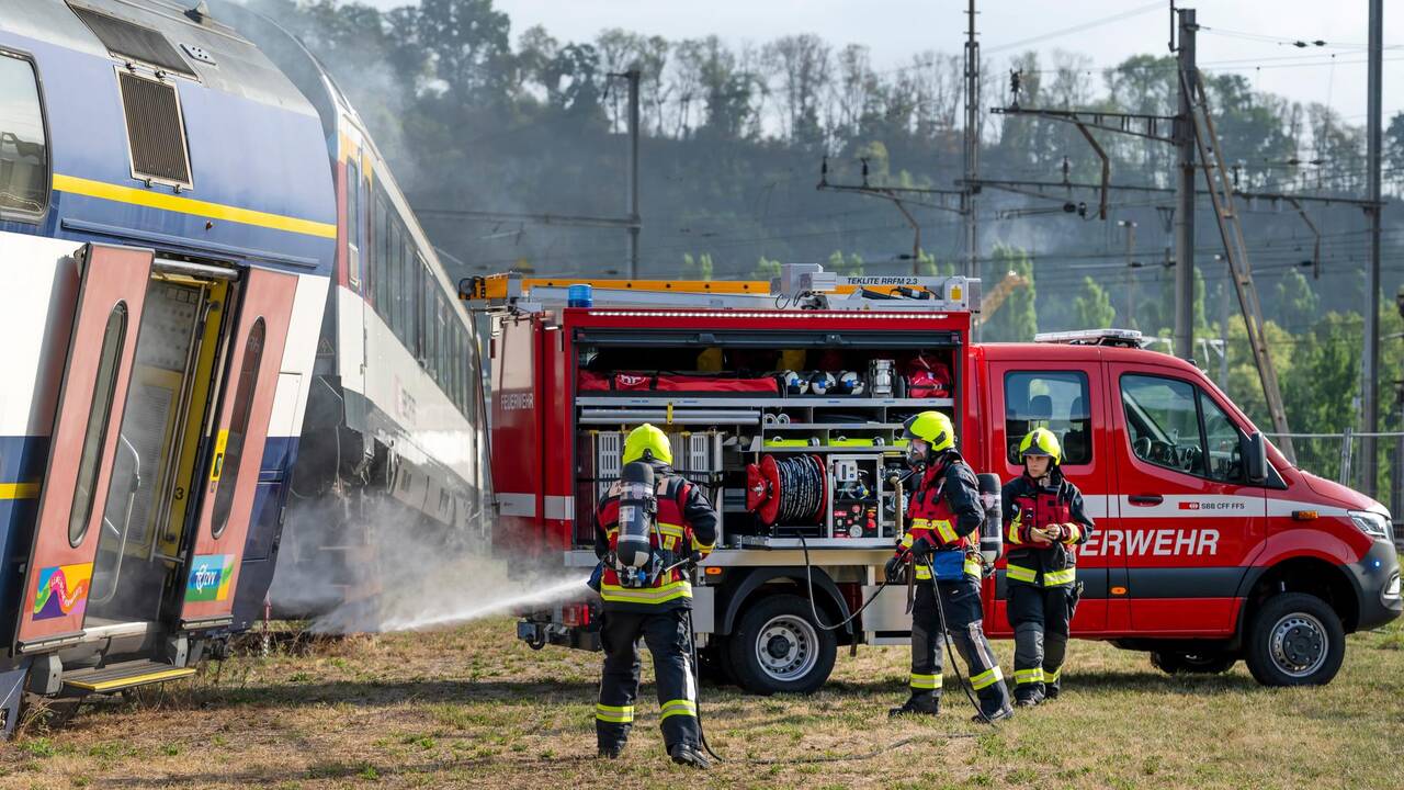 Caserne, train d’extinction et déluge d’eau: à Olten, les pompiers du rail offrent un aperçu de leur quotidien