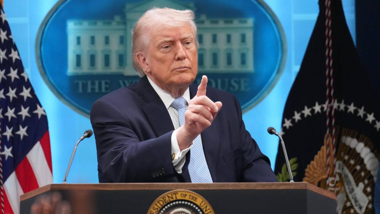 Donald Trump déclare l’état d’urgence sur le réseau électrique, et vise Pékin