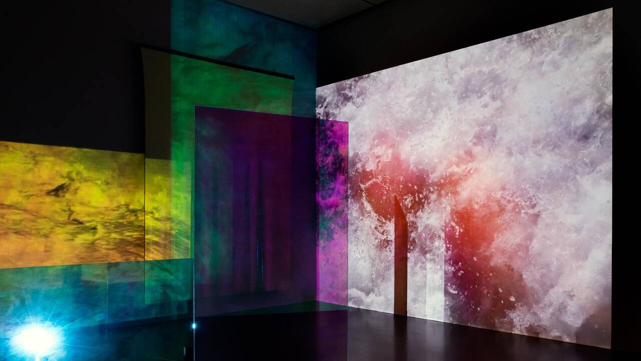 Shirana Shahbazi transforme le Kunstmuseum de Lucerne en palais des miroirs magiques