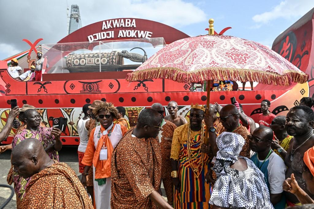 Une image de la cérémonie de vendredi en Côte d'Ivoire. [AFP - ISSOUF SANOGO]