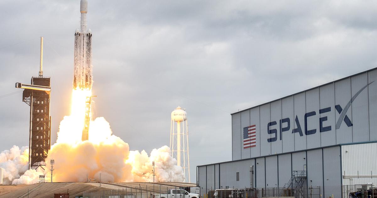 Le chiffre d'affaires de SpaceX en hausse de 92% mais l'action chute