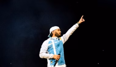 La star du rap marseillais JUL en showcase XXL au V and B Fest