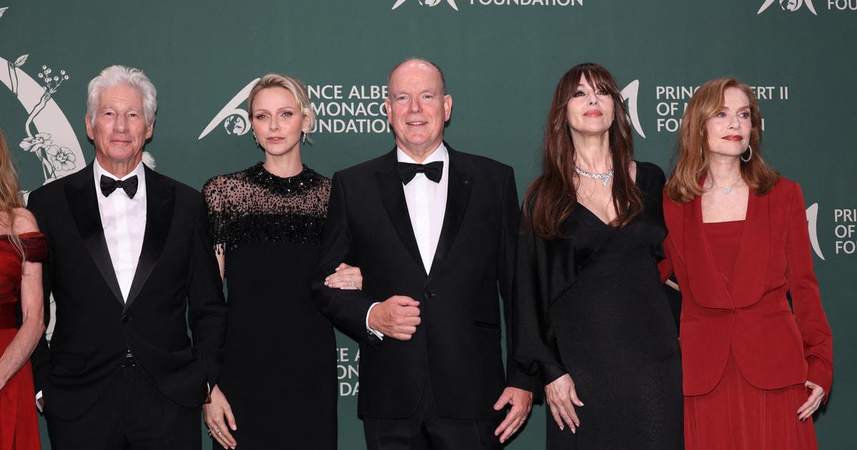 Charlene de Monaco sublime auprès de Monica Bellucci et Isabelle Huppert lors des 20 ans de la Fondation Prince Albert II de Monaco