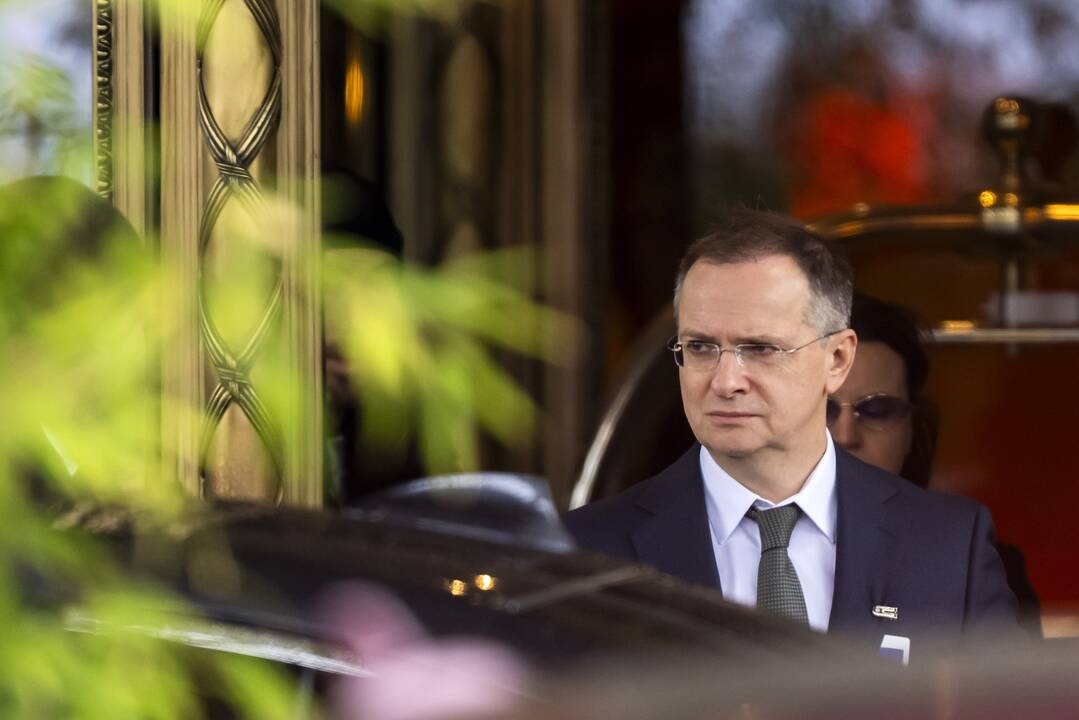 Ukraine-Russia talks end abruptly with mixed signals