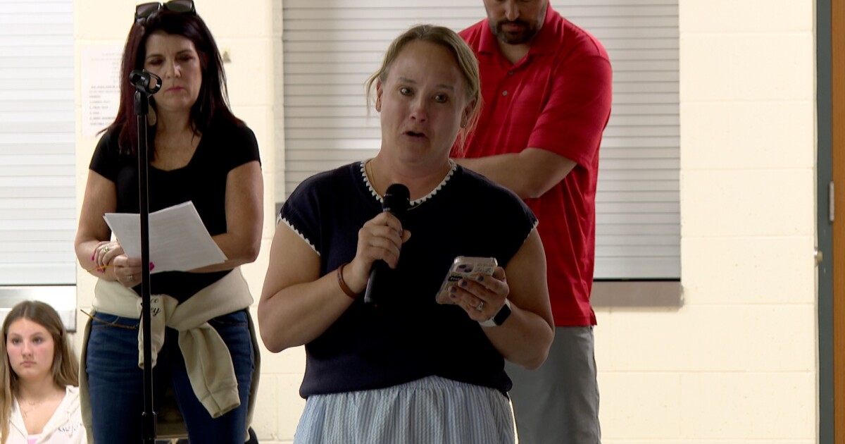Lake Geneva parents still processing teachers' public resignations