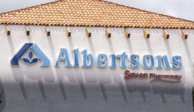 Albertsons Loses to AIG, Chubb in Delaware on Opioid Litigation