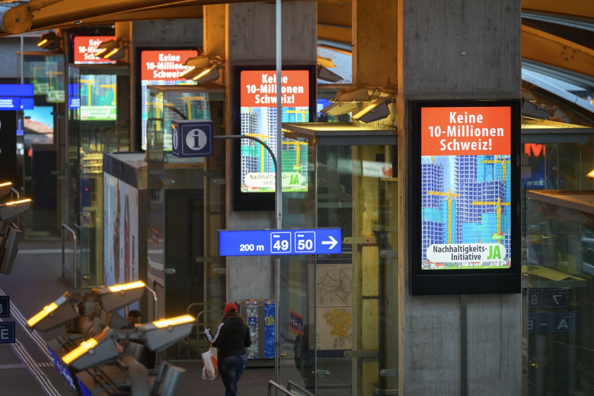 Vote to cap Swiss population comes under international scrutiny