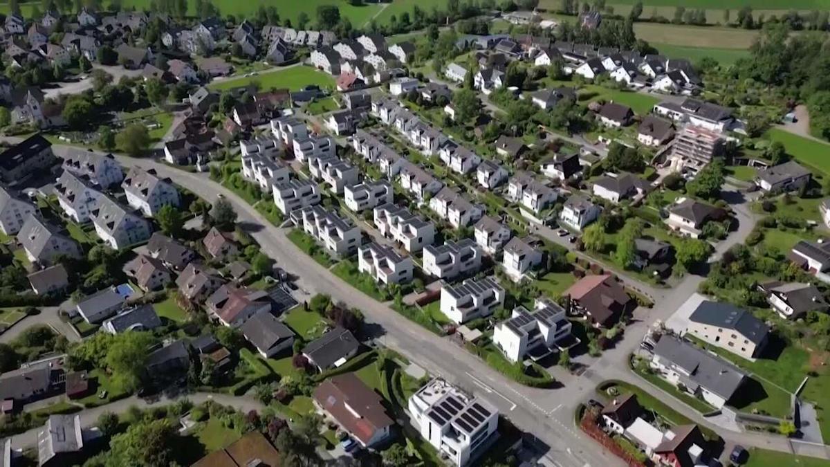 Businesses fear for economy if Swiss vote to cap population at 10 million