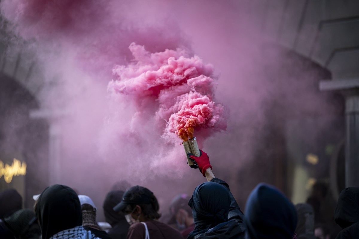 Protests in Switzerland less radical, but just as frequent as elsewhere
