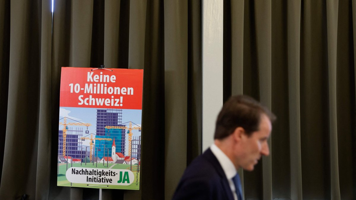 Switzerland looks set to reject referendum on 10M population cap