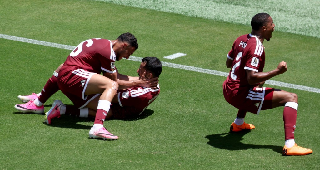 Qatar stuns Switzerland for draw in Bay Area's World Cup opener