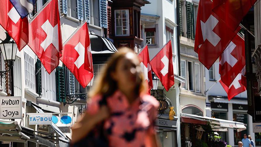 Switzerland votes on plan to cap population at 10 million