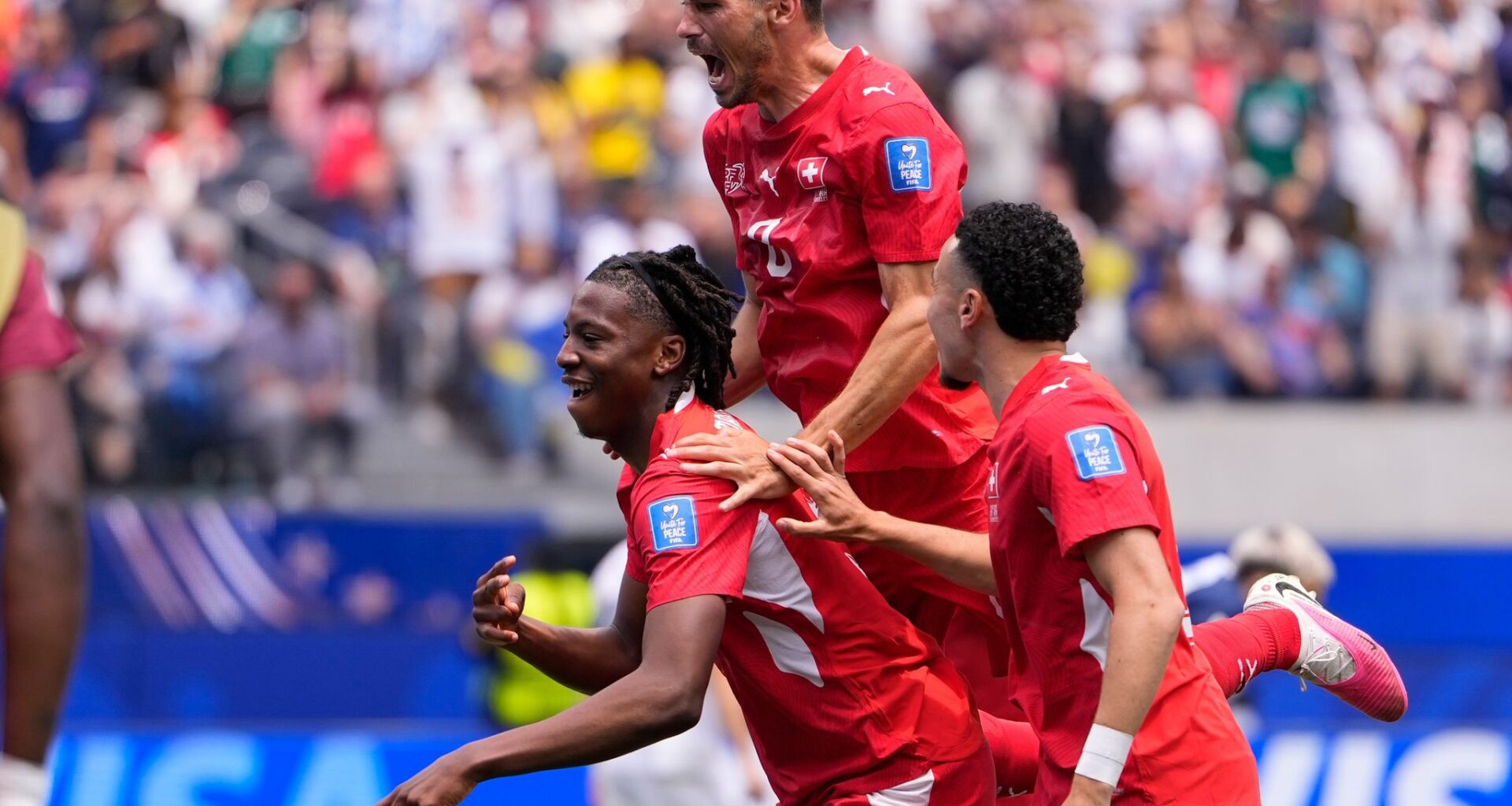 Johan Manzambi scores two as Switzerland beats Bosnia-Herzegovina 4-1 at the World Cup