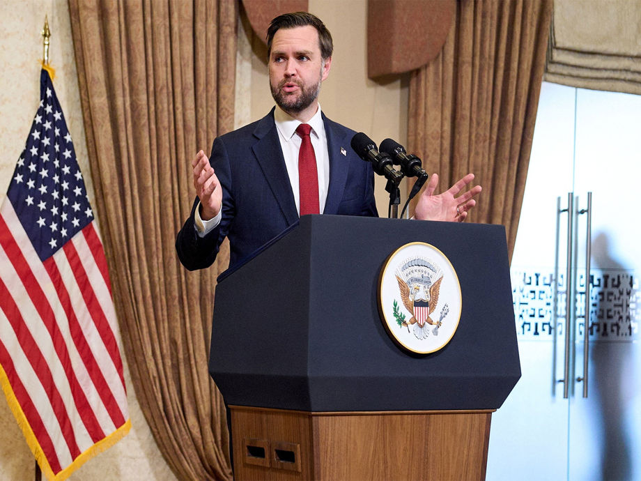 WRAPUP 5-Top-level US-Iran peace talks to begin at Swiss resort with Hormuz in spotlight