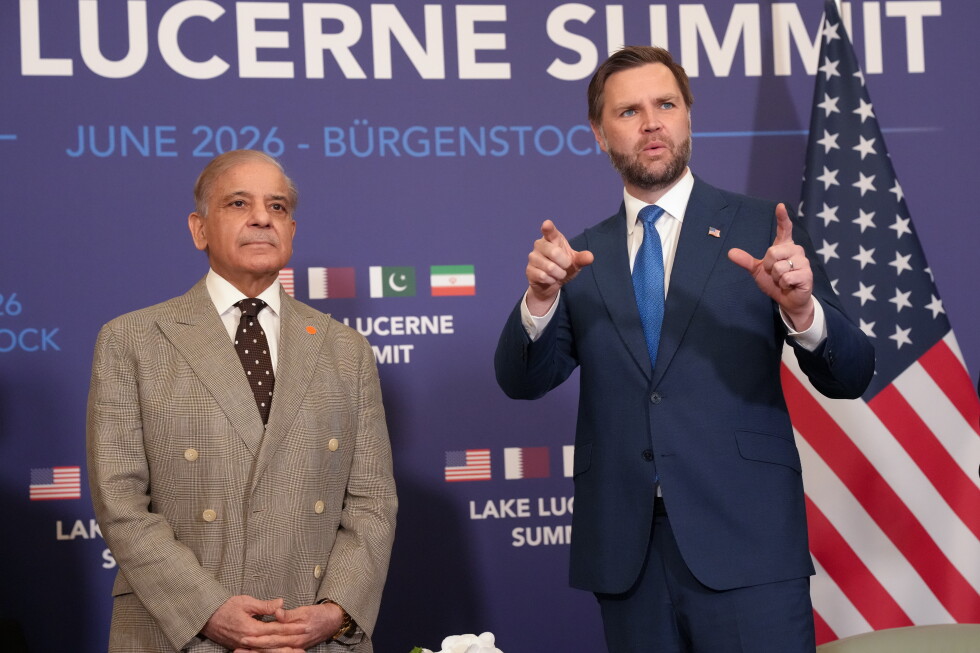 Vance and Iranian officials arrive in Switzerland to launch talks on Tehran’s nuclear program