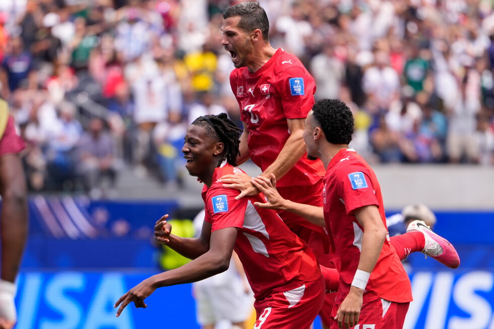 Switzerland beats Bosnia-Herzegovina 4-1 at World Cup