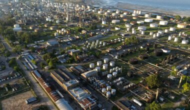 Mercuria, Vitol Are Among Bidders for Raizen Argentina Refinery