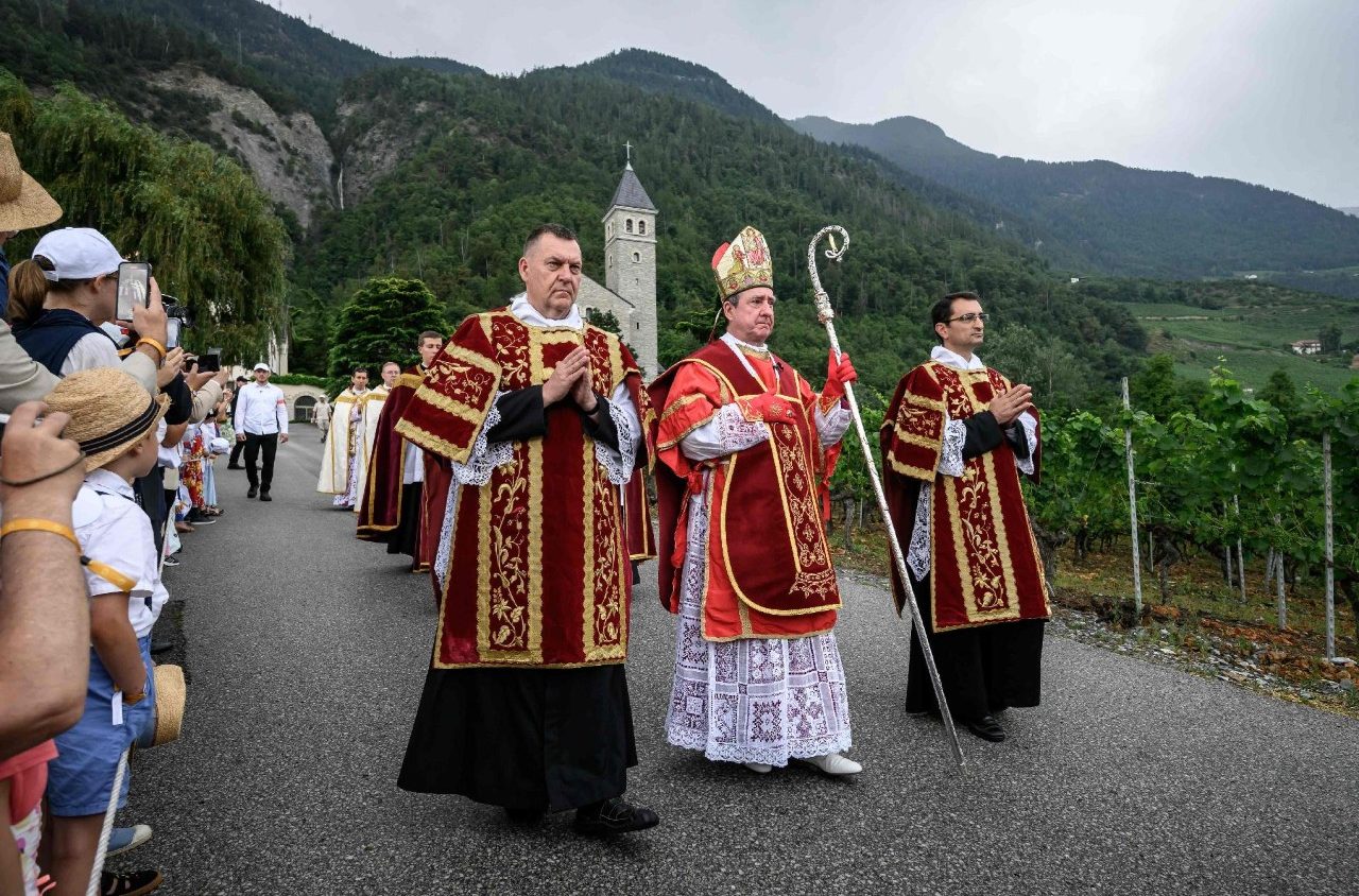 Excommunication decreed for Lefebvrite episcopal ordinations