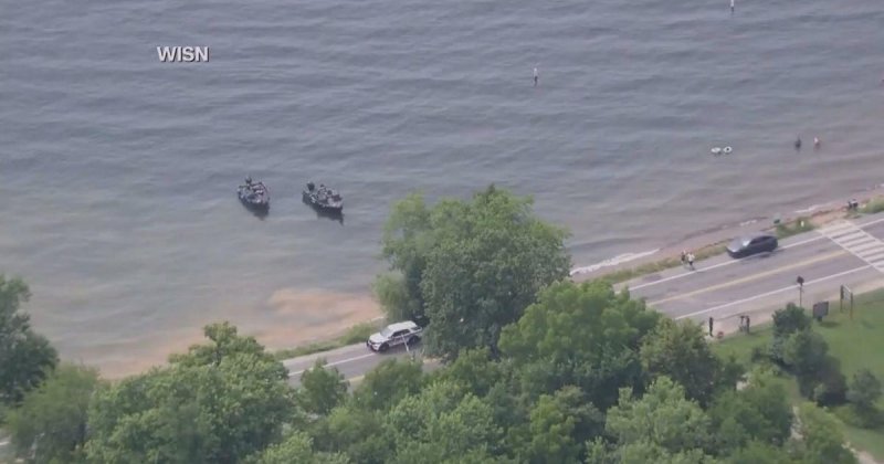 Three children die after boat capsizes on Wisconsin lake