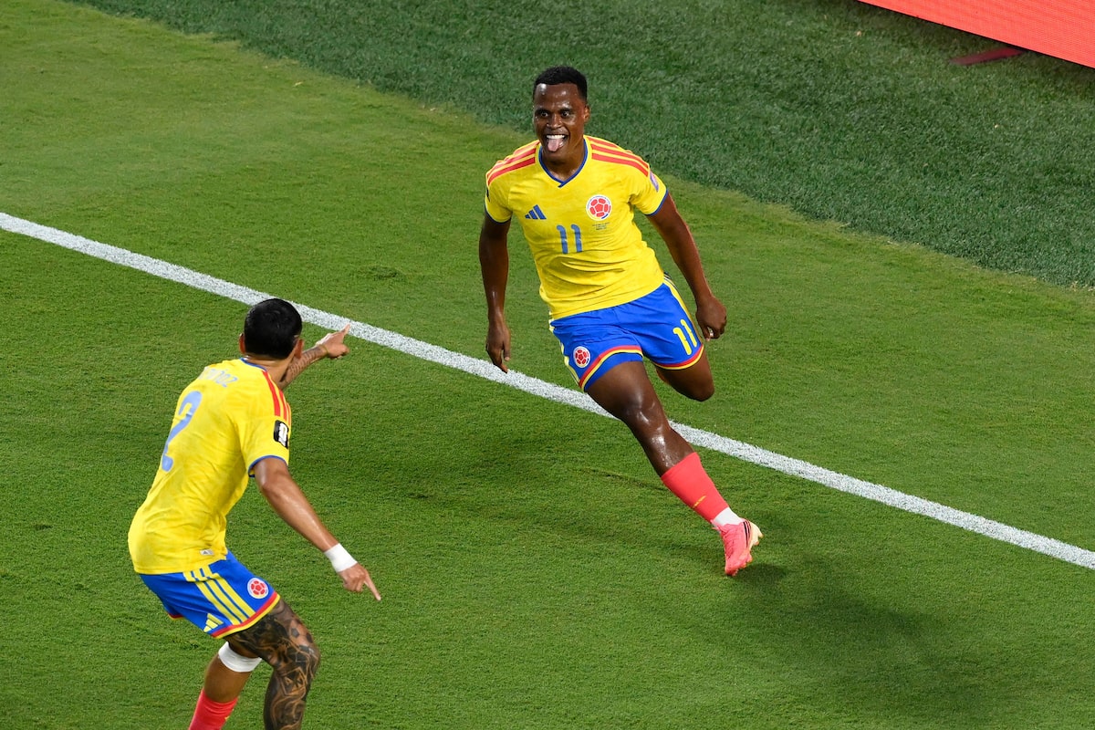 Colombia beats Ghana to set up Switzerland showdown