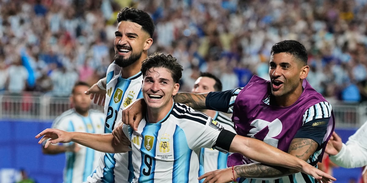 Argentina reaches World Cup semifinals, beating Switzerland 3-1 in extra time