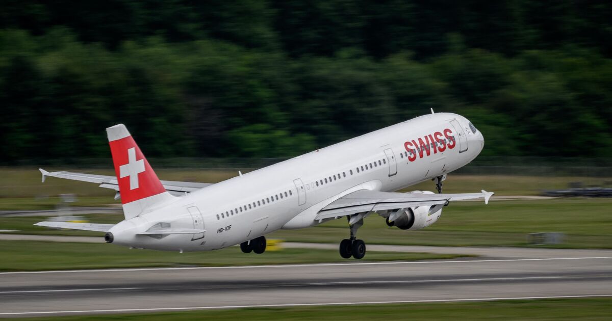 Swiss Air flight forced into emergency landing after smoke fills cabin | World | News
