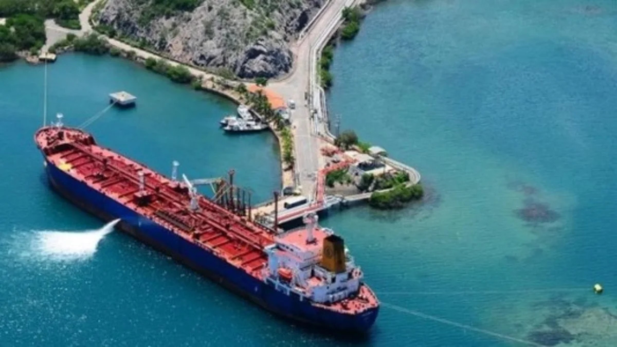 Global Refiners Are Cutting Out Oil Traders To Buy Venezuelan Crude Directly