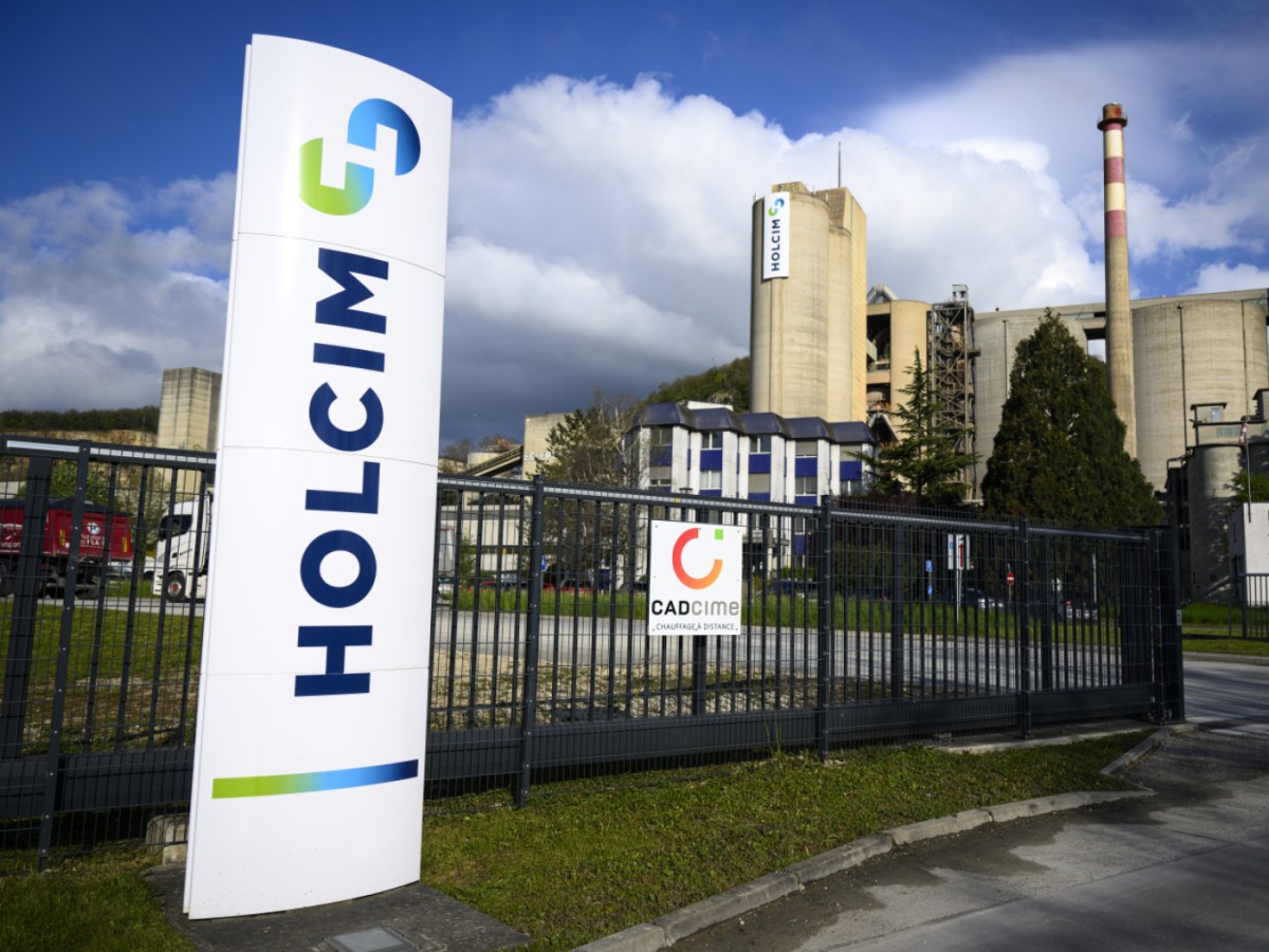 Swiss firm Holcim sells operations in Philippines to Chinese company