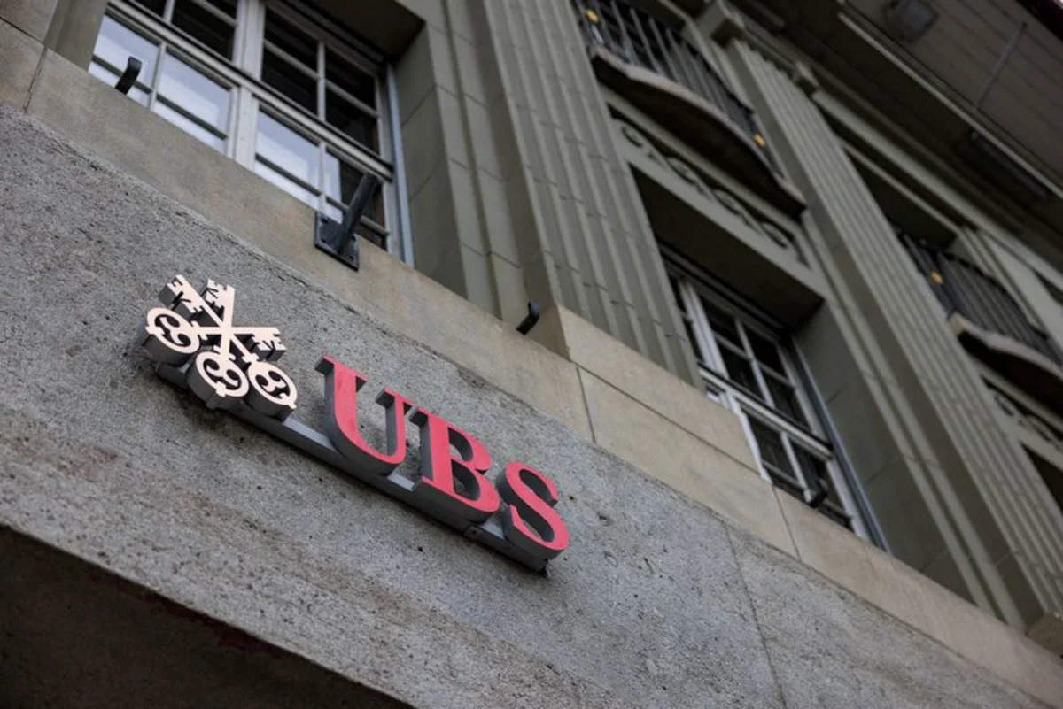 Switzerland launches consultation on stricter bonus rules for banks