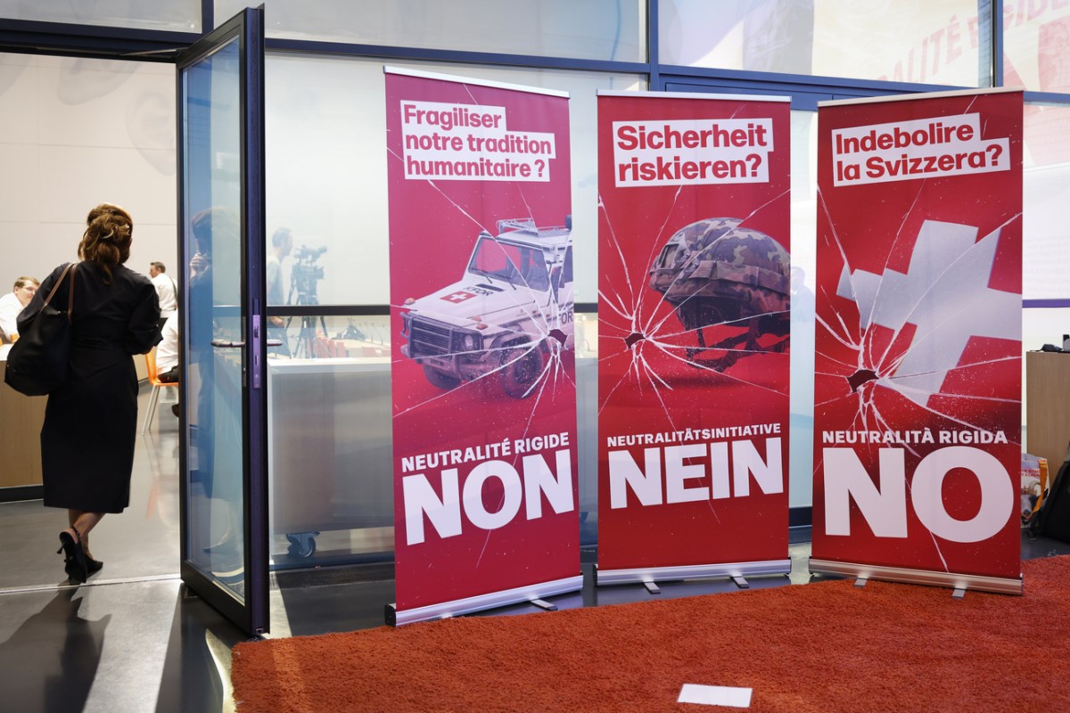 September 27 vote: poor start for Swiss neutrality initiative in first poll