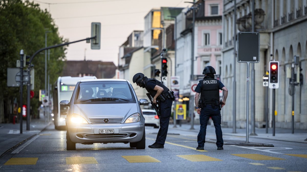 Switzerland launches manhunt after 1 dead in rave shooting