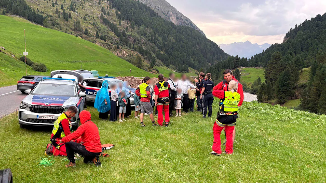 36 People Including Children in Prams Rescued in the Sölden
