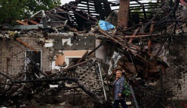 Russian strikes kill 8 in Ukraine as the UN debates how to end the war