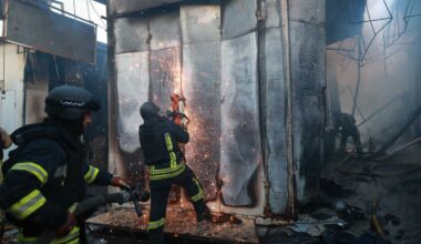 7 dead as aerial war between Russia and Ukraine intensifies