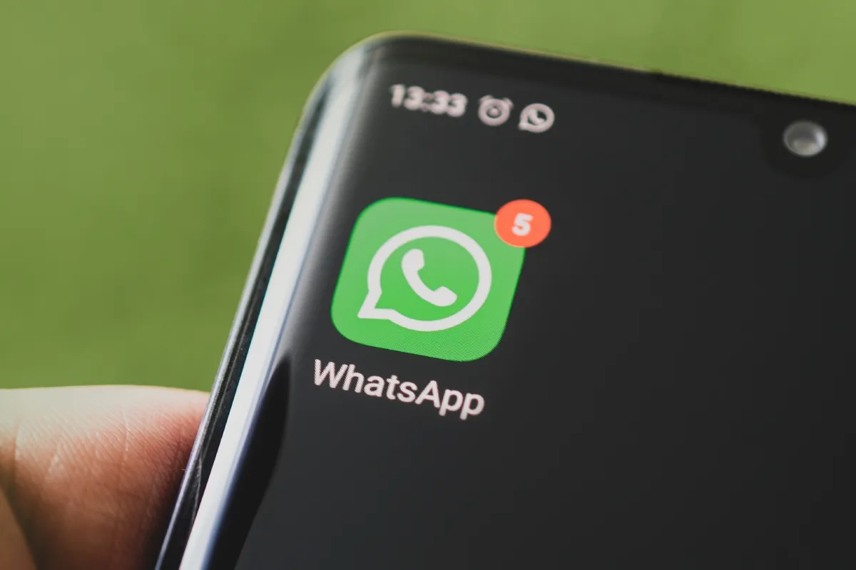 WhatsApp přestane fungovat na milionech telefonů. Češi by si měli okamžitě zkontrolovat nastavení