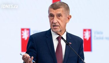 Babiš přiletěl do Gdaňsku na konferenci o Ukrajině. Zelenskyj kvůli roztržce nedorazí - iDNES.cz