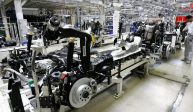 Škoda Auto v Česku zavřela všechny závody. Totéž čeká i Toyotu