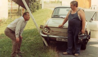 Vesničko má středisková: Původní obsazení počítalo s Vydrou a Nárožným a skutečná popálenina od sirek v kapse