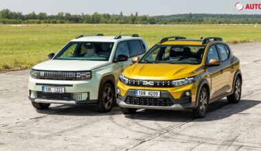 GALERIE: Dacia Sandero Stepway 1.0 TCe 120 EDC6 vs. Fiat Grande Panda 1.2 Hybrid Aut.6 – Pravidla opustila hru| FOTO 1