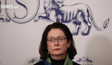 Senátoři tepou vládu kvůli omezení pravomocí prezidenta. Msta, kritizují - iDNES.cz