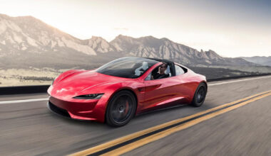 Kéž by Tesla uměla poručit větru, dešti. Její očekávaná novinka se odkládá kvůli bizarnímu důvodu – Aktuálně.cz