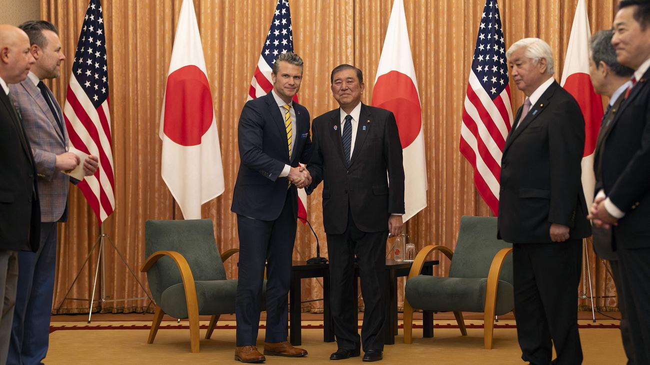 US-Verteidigungsminister: Pete Hegseth sichert "glaubwürdige Abschreckung" für Taiwan zu