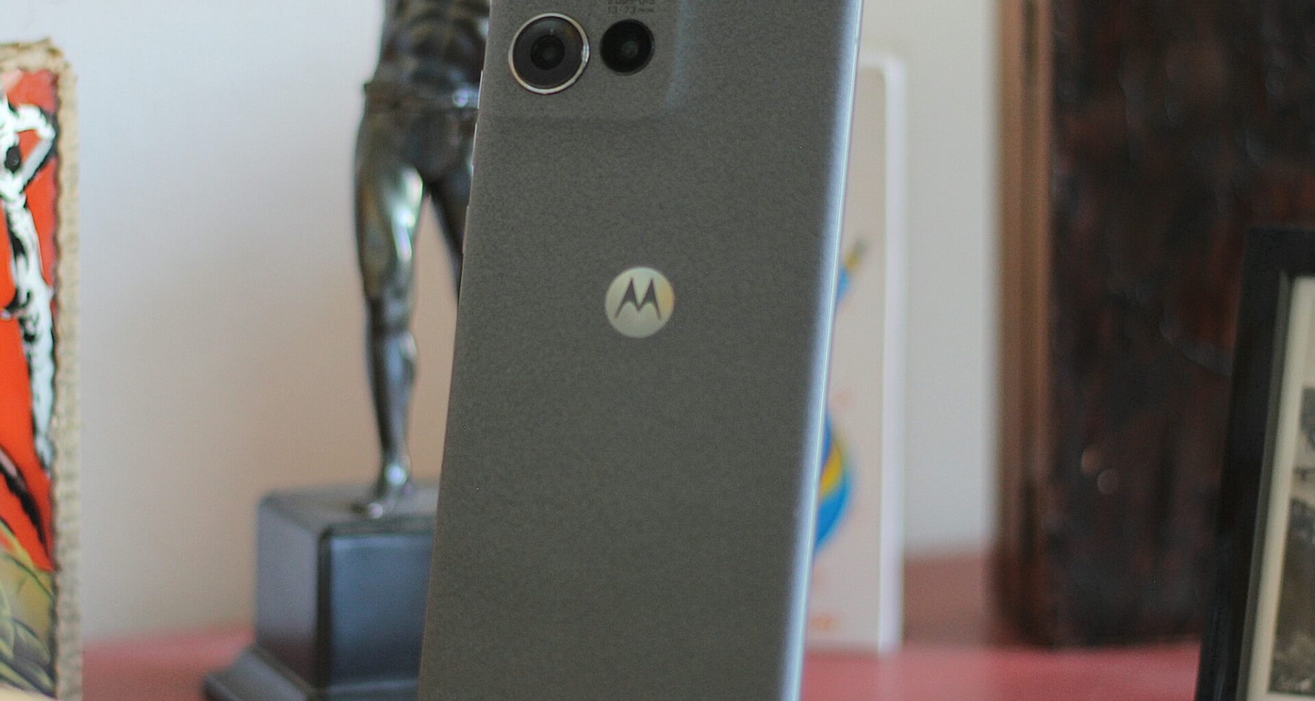 50% unter UVP: Schickes Motorola Edge 50 mit großem 6,7-Zoll-OLED im Bestpreis-Deal
